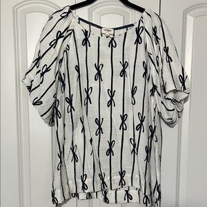 Umgee White and Black Women's Top